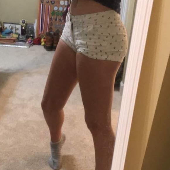 Set of white and navy shorts - Picture 6 of 6